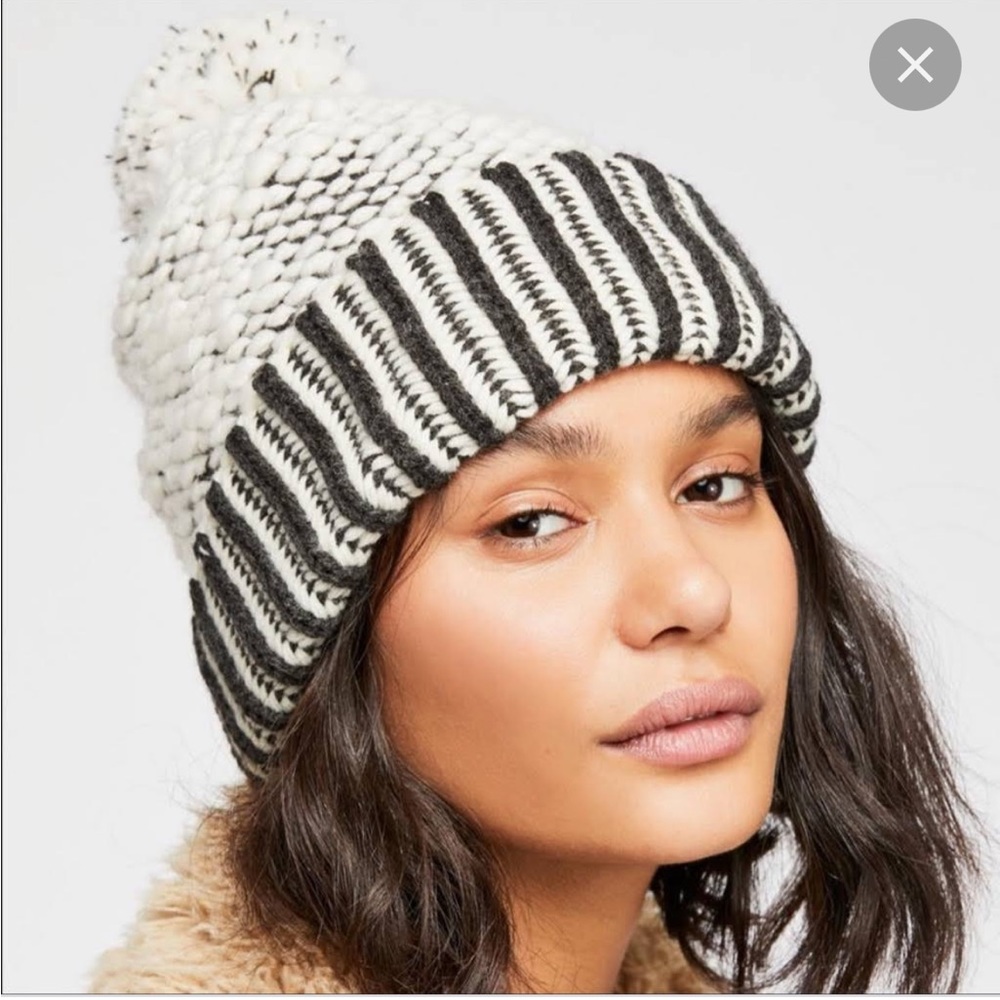Free People River Locks Knubby Pom Pom Chunky Knit Beanie Hat